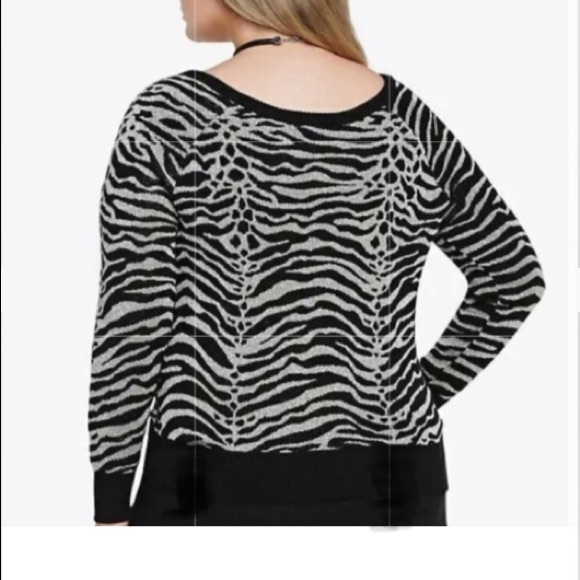 🦓 ZeBrA kNiT sWeAter - Picture 2 of 11